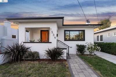 /international/us/1539-blake-street-berkeley-ca-110107481443/