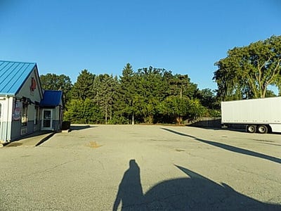 /international/us/000-red-arrow-highway-stevensville-mi-110090952662/
