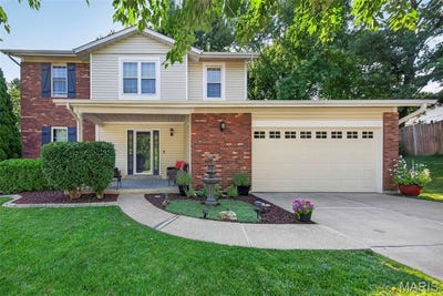 /international/us/117-meadow-ridge-court-st-peters-mo-110120620334/