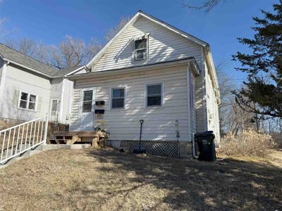/international/us/524-n-governor-st-iowacity-ia-110109117322/