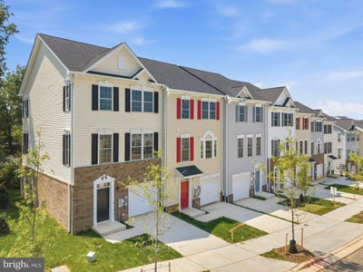 /international/us/4917-devitt-place-oxon-hill-md-110107206822/