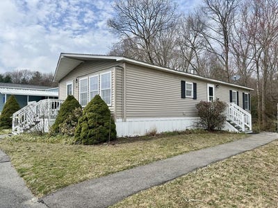 /international/us/50-highland-street-taunton-ma-110107282202/