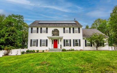 /international/us/10-marino-drive-wallkill-ny-110107910588/