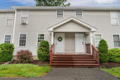 /international/us/322-stillwater-avenue-old-town-me-110109040220/