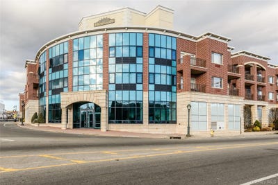 /international/us/130-post-avenue-westbury-ny-110107829029/