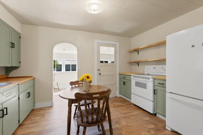 /international/us/746-7th-avenue-e-kalispell-mt-110108930714/