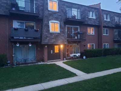 /international/us/9366-bay-colony-drive-des-plaines-il-110109005839/