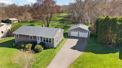 /international/us/51-holly-ln-westport-ma-110107544924/