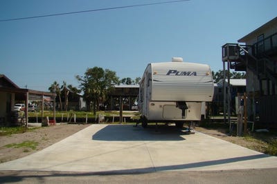 /international/us/79-w-7th-ave-horseshoe-beach-fl-110104553798/