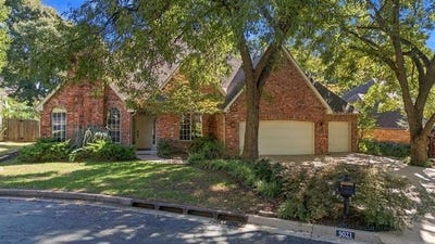 /international/us/9021-s-maplewood-avenue-tulsa-ok-110120759778/