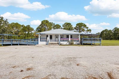 /international/us/6991-sw-state-rd-24-cedar-key-fl-110109122392/