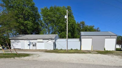 /international/us/705-s-5th-street-monmouth-il-110108655089/
