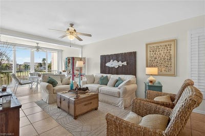 /international/us/20151-ian-ct-estero-fl-110106329654/