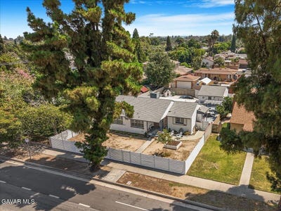 /international/us/16038-devonshire-street-granada-hills-ca-110104970235/