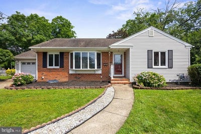 /international/us/8-surrey-court-cherry-hill-nj-110100927657/