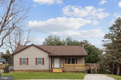/international/us/225-bragg-circle-hanover-pa-110106311041/