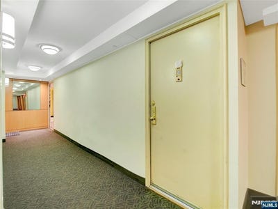 /international/us/377-s-harrison-street-east-orange-nj-110100219436/