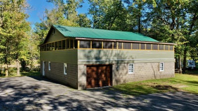 /international/us/5660-state-highway-3-talcott-wv-110120459576/