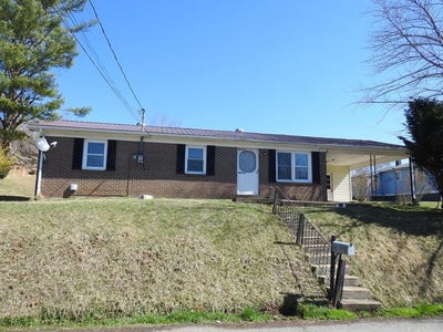 /international/us/101-hanks-street-galax-va-110106258860/