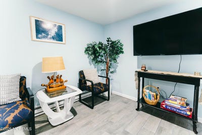 /international/us/13-decatur-avenue-seaside-park-nj-110107659268/