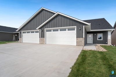 /international/us/1113-s-foss-ave-sioux-falls-sd-110106069801/