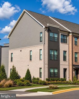 /international/us/14198-gypsum-loop-chantilly-va-110108929944/