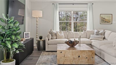 /international/us/7586-broomsedge-court-new-kent-va-110101222970/?lang=en