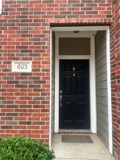 /international/us/1198-jones-butler-road-college-station-tx-110107954976/