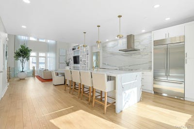 /international/us/56-1st-street-pelham-ny-110108858285/