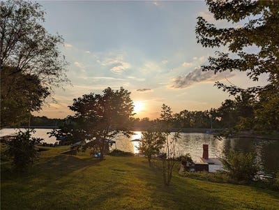 /international/us/14-emerald-shore-drive-lake-tapawingo-mo-110103308511/