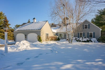 /international/us/39-spruce-run-drive-brewster-ma-110105932634/