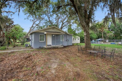 /international/us/335-e-walts-avenue-deland-fl-110108475679/