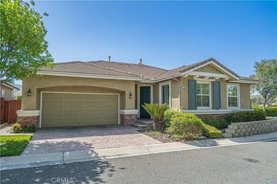 /international/us/19534-eleven-court-newhall-ca-110107441033/
