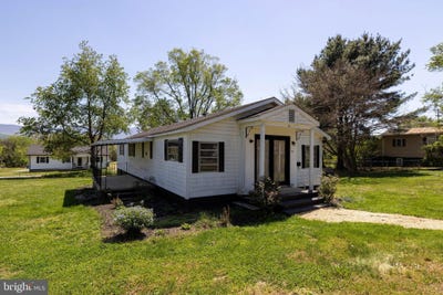 /international/us/411-fourth-street-luray-va-110107437644/