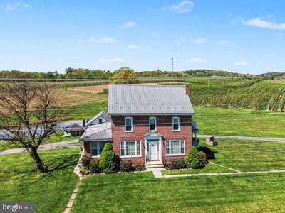 /international/us/420-carlisle-road-biglerville-pa-110108338963/
