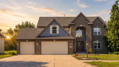 /international/us/7490-e-103rd-avenue-crown-point-in-110108572498/