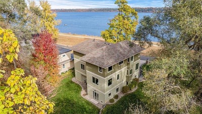 /international/us/1880-riviera-avenue-s-lake-saint-croix-beach-mn-110097906230/