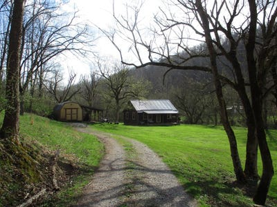 /international/us/6660-wv-hwy-5-east-sand-fork-wv-110107049266/
