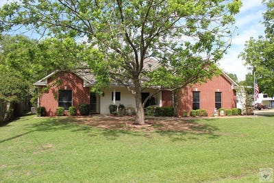 /international/us/301-san-janinto-st-maud-tx-110104850297/