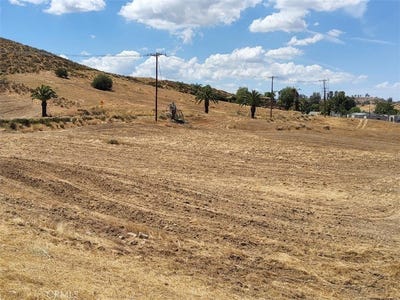 /international/us/0-strickland-ave-lake-elsinore-ca-110108095100/