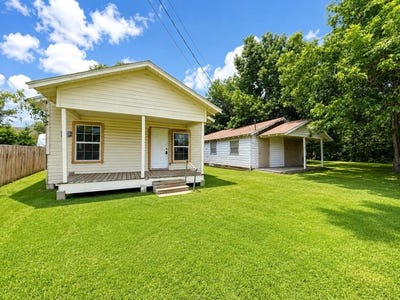 /international/us/445-455-bonner-street-silsbee-tx-110108933391/