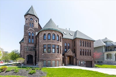 /international/us/231-richmond-avenue-buffalo-ny-110108140185/