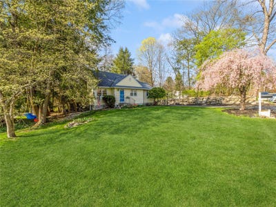 /international/us/8-saint-michaels-terrace-carmel-ny-110099132170/