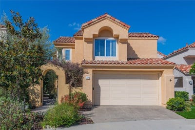 /international/us/17-las-cruces-irvine-ca-110107474768/