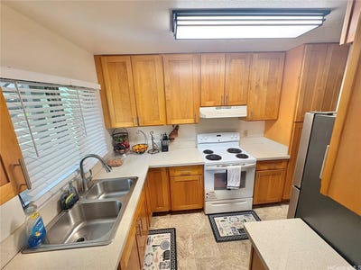 /international/us/96-216-waiawa-road-pearl-city-hi-110100984592/