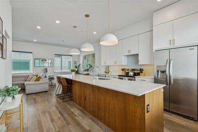 /international/us/5018-bryan-street-dallas-tx-110105634299/