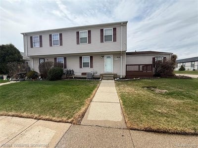 /international/us/28423-raleigh-crescent-drive-chesterfield-twp-mi-110107059976/
