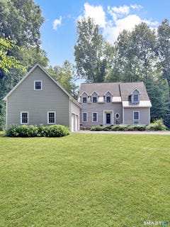 /international/us/302-jagger-lane-hebron-ct-110109067325/