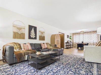 /international/us/303-s-2nd-street-unit-a-oskaloosa-ia-110108176873/