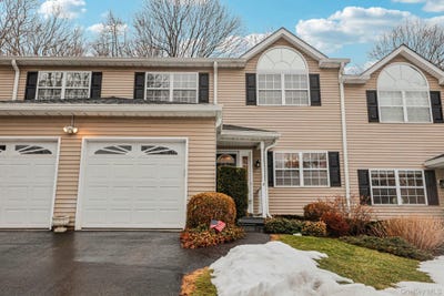/international/us/3-springwood-lane-huntington-ny-110106176802/